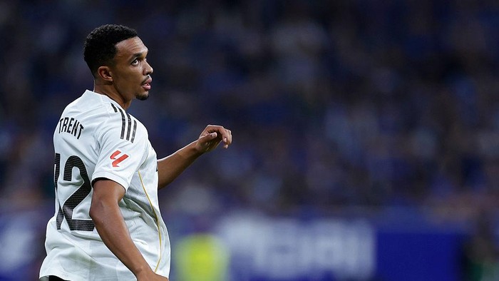 OVIEDO, SPAIN - AUGUST 24: Trent Alexander Arnold of Real Madrid  during the LaLiga EA Sports  match between Real Oviedo v Real Madrid at the Estadio Municipal NMR Carlos Tartiere on August 24, 2025 in Oviedo Spain (Photo by Maria Gracia Jimenez/Soccrates/Getty Images)