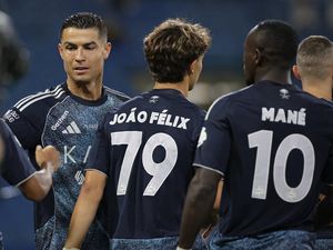 Al Taawoun Vs Al Nassr: Joao Felix Hat-trick, Ronaldo Gol Penalti Al Taawoun Vs Al Nassr: Joao Felix Hat-trick, Ronaldo Gol Penalti