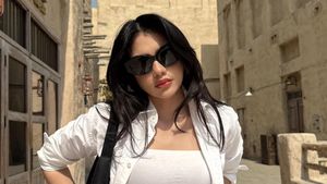 8 Gaya Simpel nan Stylish Davina Karamoy Liburan ke Dubai, Cantik Menawan