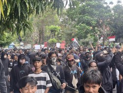 Demonstran Serbu Mapolda Bali Imbas Ojol di Jakarta Tewas Dilindas Polisi