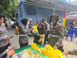 Ditlantas Polda Riau Salurkan 2 Ton Beras Lewat Gerakan Pangan Murah