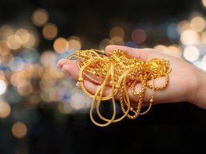 Mau Jual Emas Tanpa Surat? Pahami Dulu Konsekuensinya! Mau Jual Emas Tanpa Surat? Pahami Dulu Konsekuensinya!