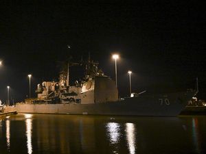 Kapal Perang AS Terdeteksi Lintasi Terusan Panama, Ada Apa?