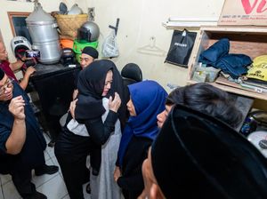 Puan Takziah ke Rumah Affan Kurniawan, Peluk Ibu Korban Sampaikan Duka Puan Takziah ke Rumah Affan Kurniawan, Peluk Ibu Korban Sampaikan Duka