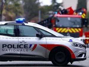 Geger Mobil Tabrak Kerumunan di Prancis, 1 Orang Tewas-5 Luka Geger Mobil Tabrak Kerumunan di Prancis, 1 Orang Tewas-5 Luka