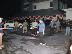 Video: 3 Mobil ASN di Kantor Gubernur Jateng Terbakar saat Demo Ricuh