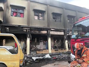 Kondisi Terkini Polda DIY: Gedung SPKT Hangus Terbakar-Puing Berserakan