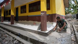 Peserta SGS 2025 Perbaiki SD Negeri 2 Peracak OKU Timur