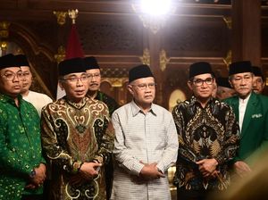 Haedar Nashir Minta Warga Waspada, Kekerasan Bisa Runtuhkan Keutuhan Bangsa Haedar Nashir Minta Warga Waspada, Kekerasan Bisa Runtuhkan Keutuhan Bangsa