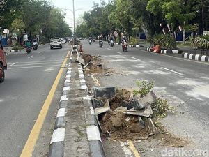 Admin dan Member WAG Budal Ngetan Ditangkap Terkait Aksi Anarkis di Solo Admin dan Member WAG Budal Ngetan Ditangkap Terkait Aksi Anarkis di Solo