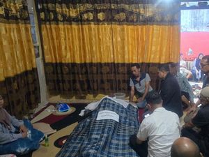 Appi Melayat ke Rumah Duka Abay, Staf DPRD Makassar Tewas Terjebak Kebakaran