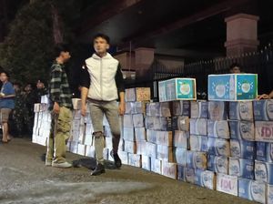 Jelang Aksi 1 September, Bantuan Logistik Mulai Berdatangan ke DPRD Sumsel Jelang Aksi 1 September, Bantuan Logistik Mulai Berdatangan ke DPRD Sumsel