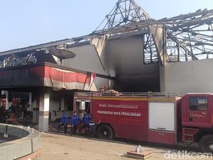 Menteri PU Sebut Kerusakan Fasum Rp 1,2 T Saat Demo Ricuh Mayoritas Gedung DPRD Menteri PU Sebut Kerusakan Fasum Rp 1,2 T Saat Demo Ricuh Mayoritas Gedung DPRD
