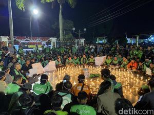 Momen Kapolda Babel Temui Massa dari Komunitas Ojol, Sampaikan Minta Maaf Momen Kapolda Babel Temui Massa dari Komunitas Ojol, Sampaikan Minta Maaf