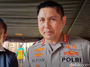 Video: Kapolres Jaktim Bantah Ada Penembakan Saat Ricuh di Depan Mapolres