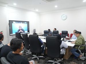 Appi Beri Santunan-Usul Kenaikan Pangkat Korban Tewas di Gedung DPRD Makassar Appi Beri Santunan-Usul Kenaikan Pangkat Korban Tewas di Gedung DPRD Makassar
