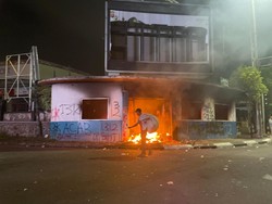 Pospol Ciceri Kota Serang Terbakar Imbas Kericuhan