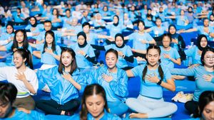 Ribuan Orang Olahraga Bareng, dari Yoga hingga Padel