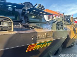 Rantis TNI Patroli di Surabaya, Begini Imbauan Pangdam V/Brawijaya Rantis TNI Patroli di Surabaya, Begini Imbauan Pangdam V/Brawijaya