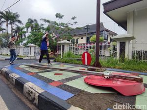 Penampakan Rusaknya Kantor DPRD Ciamis Usai Dilempari Perusuh Penampakan Rusaknya Kantor DPRD Ciamis Usai Dilempari Perusuh