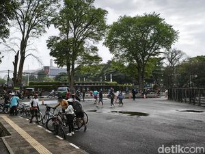 Jalan Diponegoro Kembali Ramai, Warga Nikmati Pagi Pasca Kericuhan Jalan Diponegoro Kembali Ramai, Warga Nikmati Pagi Pasca Kericuhan
