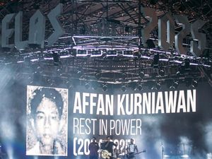 Video: Tribut Superman Is Dead untuk Affan Kurniawan Video: Tribut Superman Is Dead untuk Affan Kurniawan