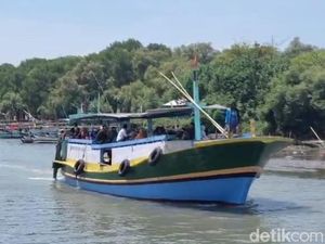 Ratusan Warga Madura Berlayar ke Pasuruan Hadiri Haul KH Abdul Hamid Ratusan Warga Madura Berlayar ke Pasuruan Hadiri Haul KH Abdul Hamid