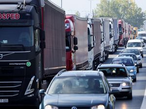 Aksi Sopir Truk Bosnia Lumpuhkan Jalan Utama Sarajevo