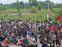 Video: Demo di DPRD Lubuklinggau Sempat Memanas gegara Massa Pelajar