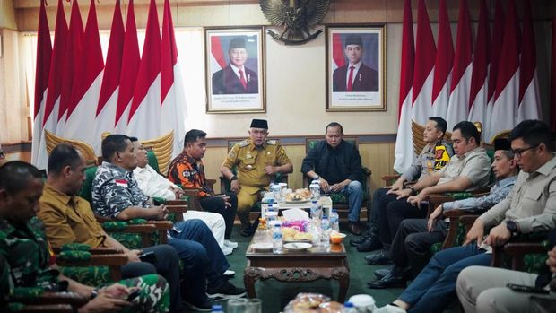 Forkopimda Kabupaten Bogor bersama organisasi masyarakat menggelar deklarasi damai sebagai komitmen bersama menjaga wilayah Kabupaten Bogor. (dok Istimewa)