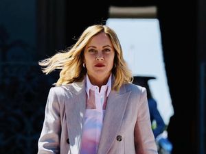 PM Italia Giorgia Meloni Ngaku Tak Bisa Berhenti Merokok, Bisa Bunuh Orang PM Italia Giorgia Meloni Ngaku Tak Bisa Berhenti Merokok, Bisa Bunuh Orang