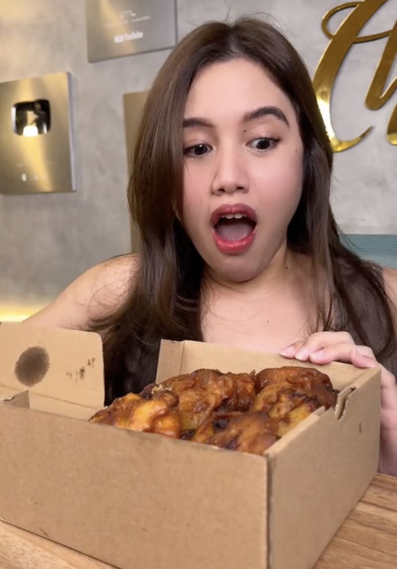 Influencer Ini Cicip Pisang Goreng Pinkan Mambo, Merasa Puas Meski PO Seminggu