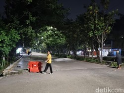 Jl Pangeran Jayakarta Bekasi Lengang Jelang Fajar, Massa Tak Lagi Terlihat
