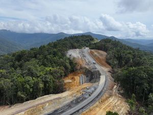 Jalan Trans Papua Terus Dibangun, Kini Segmen Mamberamo-Elelim 50 Km Jalan Trans Papua Terus Dibangun, Kini Segmen Mamberamo-Elelim 50 Km