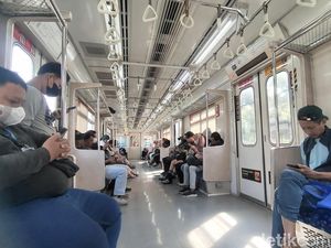 Tak Seperti Biasanya, KRL Bogor-Jakarta Kota Tiada Berdesakan Pagi Ini Tak Seperti Biasanya, KRL Bogor-Jakarta Kota Tiada Berdesakan Pagi Ini