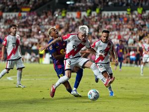 Pemain Rayo Sebut Wasit Ngaku Salah Kasih Penalti ke Barca