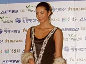 8 Foto Lee Ki Yong, Dulu Top Model Kini Hidup Sederhana Jadi Pegawai Restoran 8 Foto Lee Ki Yong, Dulu Top Model Kini Hidup Sederhana Jadi Pegawai Restoran