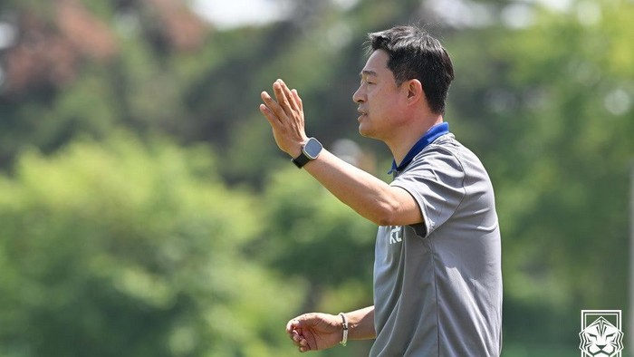 Pelatih Korea Selatan U-23 Lee Min-sung