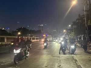 Massa Aksi Depan Gedung DPR Bubar, Lalin Gatot Subroto Arah Slipi Lancar Massa Aksi Depan Gedung DPR Bubar, Lalin Gatot Subroto Arah Slipi Lancar