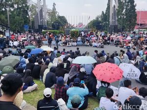 Aliansi Jogja Memanggil Demo di Bundaran UGM, Ini Tuntutannya