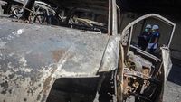 Polisi Olah TKP Kebakaran DPRD Makassar