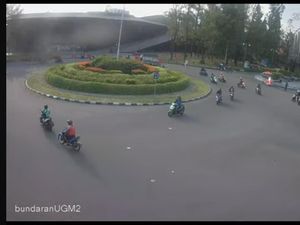 Kondisi Terkini Bundaran UGM Usai Massa Aksi Bubar Kondisi Terkini Bundaran UGM Usai Massa Aksi Bubar