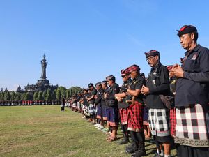 Pecalang Siap Jaga Pariwisata Bali dari Demo Anarkis Pecalang Siap Jaga Pariwisata Bali dari Demo Anarkis