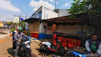 Penampakan Pos Polisi Jati Asih Pascadibakar Massa