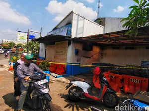 Penampakan Pos Polisi Jati Asih Pascadibakar Massa Penampakan Pos Polisi Jati Asih Pascadibakar Massa