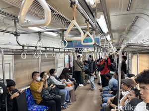 Ongkos Transportasi Masyarakat RI 12,46% dari Biaya Hidup, di Atas Standar Dunia Ongkos Transportasi Masyarakat RI 12,46% dari Biaya Hidup, di Atas Standar Dunia