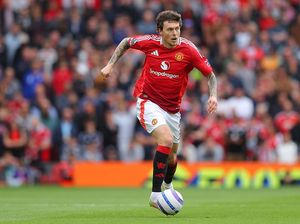 Victor Lindelof Gabung Aston Villa