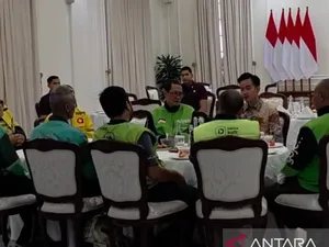 Momen Gibran Temui Perwakilan Driver Ojol di Istana Wapres Momen Gibran Temui Perwakilan Driver Ojol di Istana Wapres