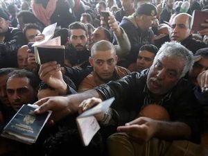 AS Tangguhkan Persetujuan Visa Bagi Hampir Semua Warga Palestina AS Tangguhkan Persetujuan Visa Bagi Hampir Semua Warga Palestina