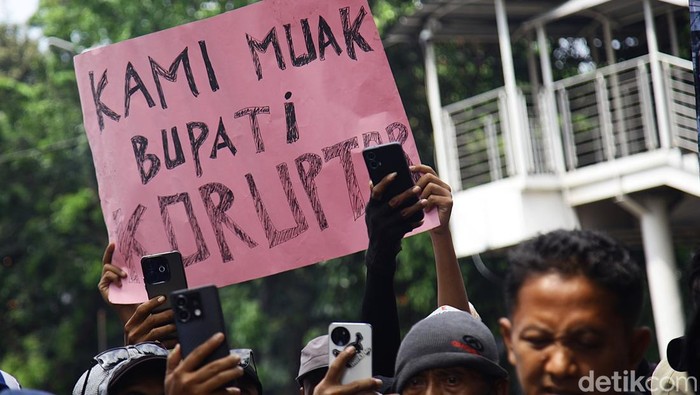 Bupati Pati Sudewo Dibebaskan dari OTT KPK, AMPB: Warga Dilanda Banjir Tapi Korupsi